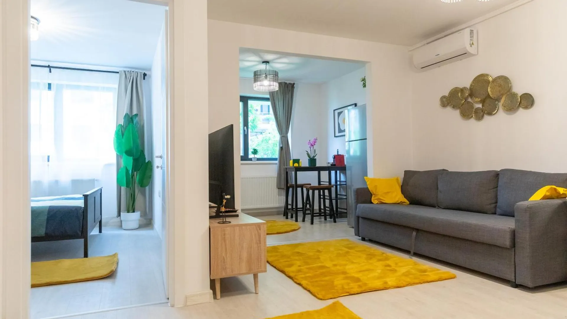 Apartment Iyellow Hils Pallady Bucharest Romania