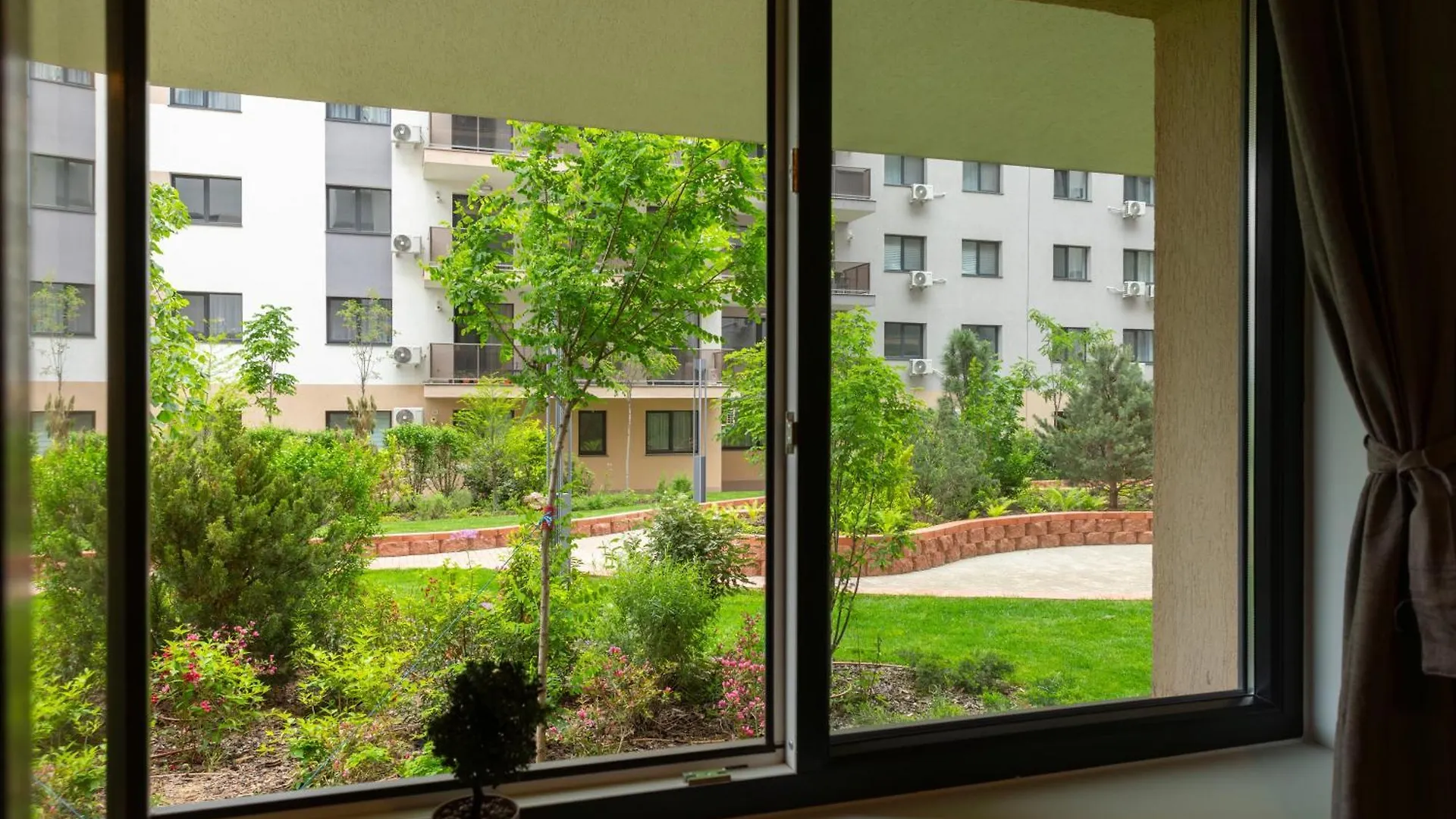 Apartment Iyellow Hils Pallady Bucharest